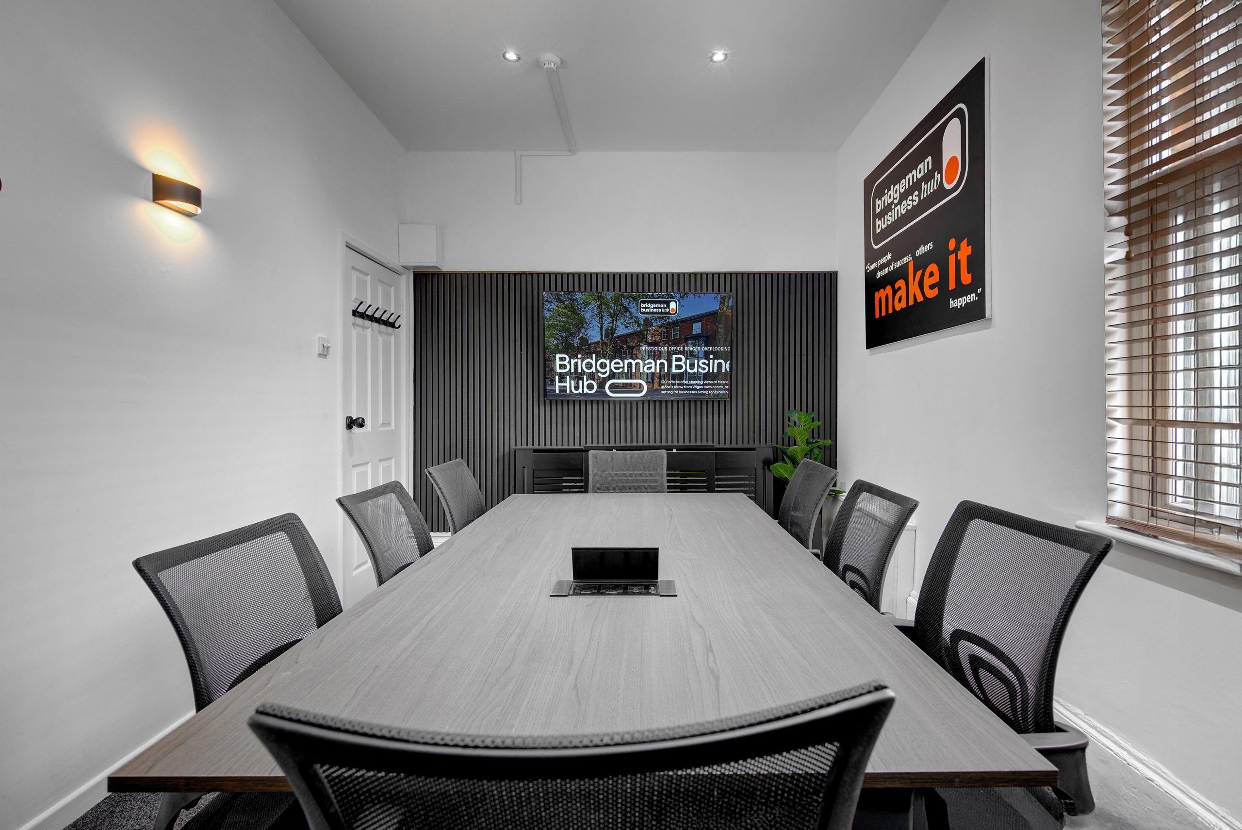 bridgeman business hub bridgeman terrace wigan WN1 1TT-26