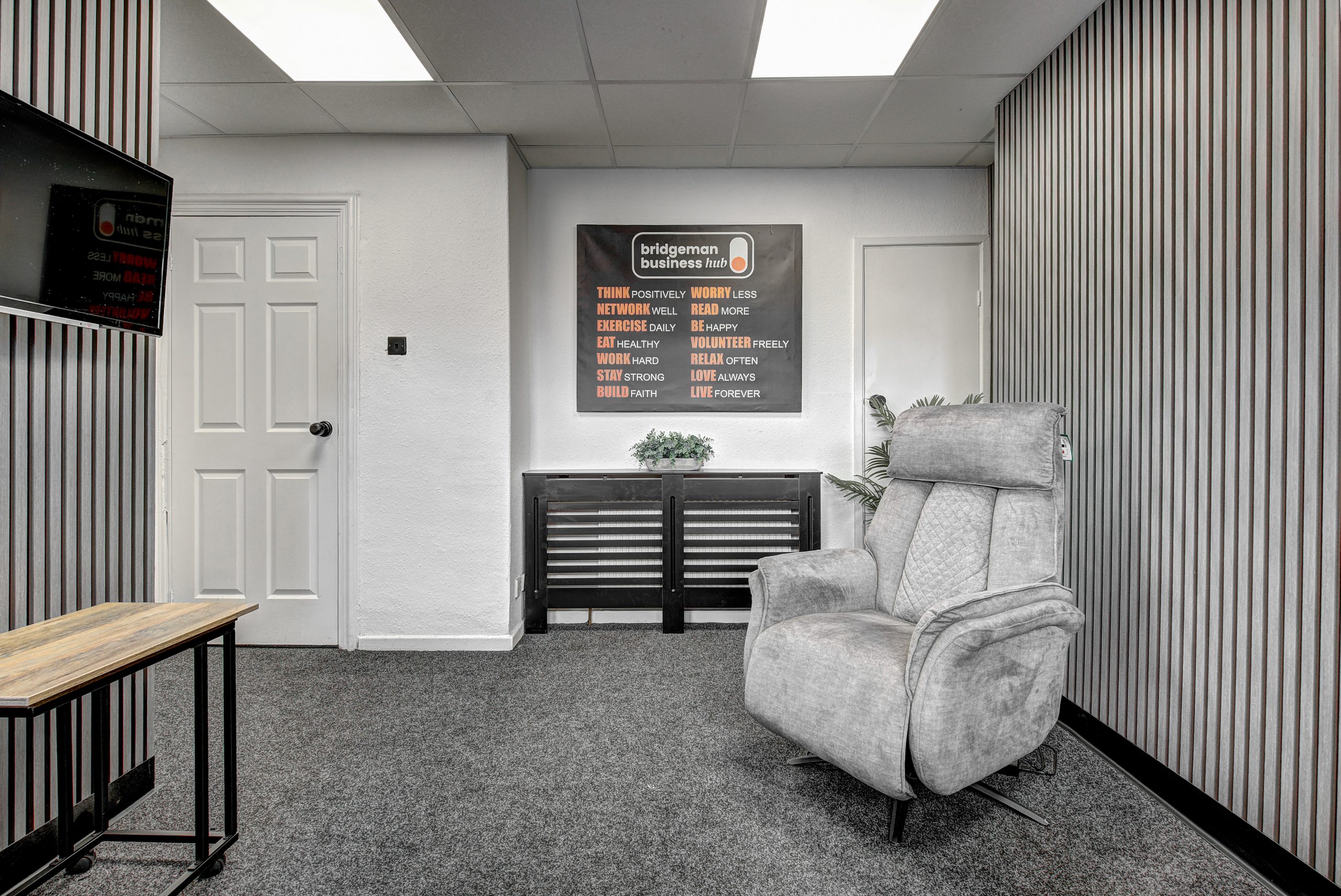 bridgeman business hub bridgeman terrace wigan WN1 1TT-94